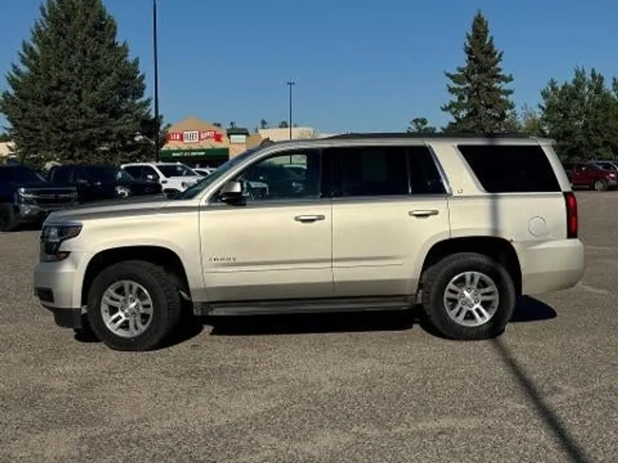 2015 Chevrolet Tahoe LT photo 1