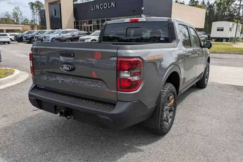 2025 Ford Maverick Tremor photo 1