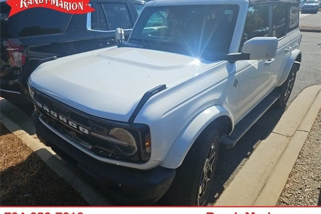 2022 Ford Bronco Outer Banks photo 1