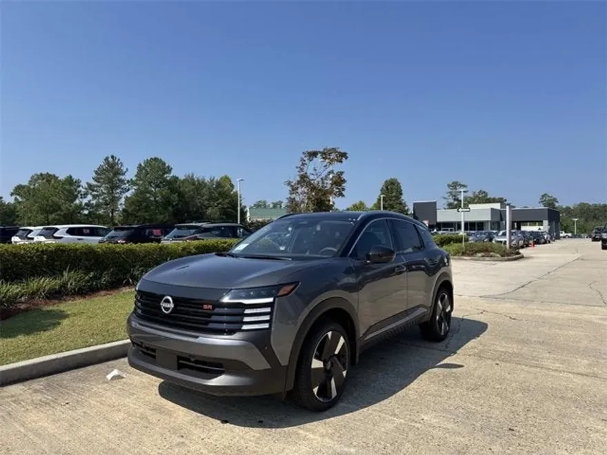2025 Nissan Kicks SR photo 1