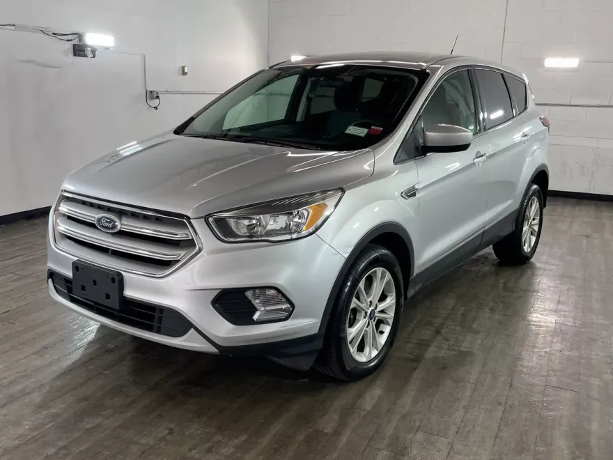 2019 Ford Escape SE photo 1
