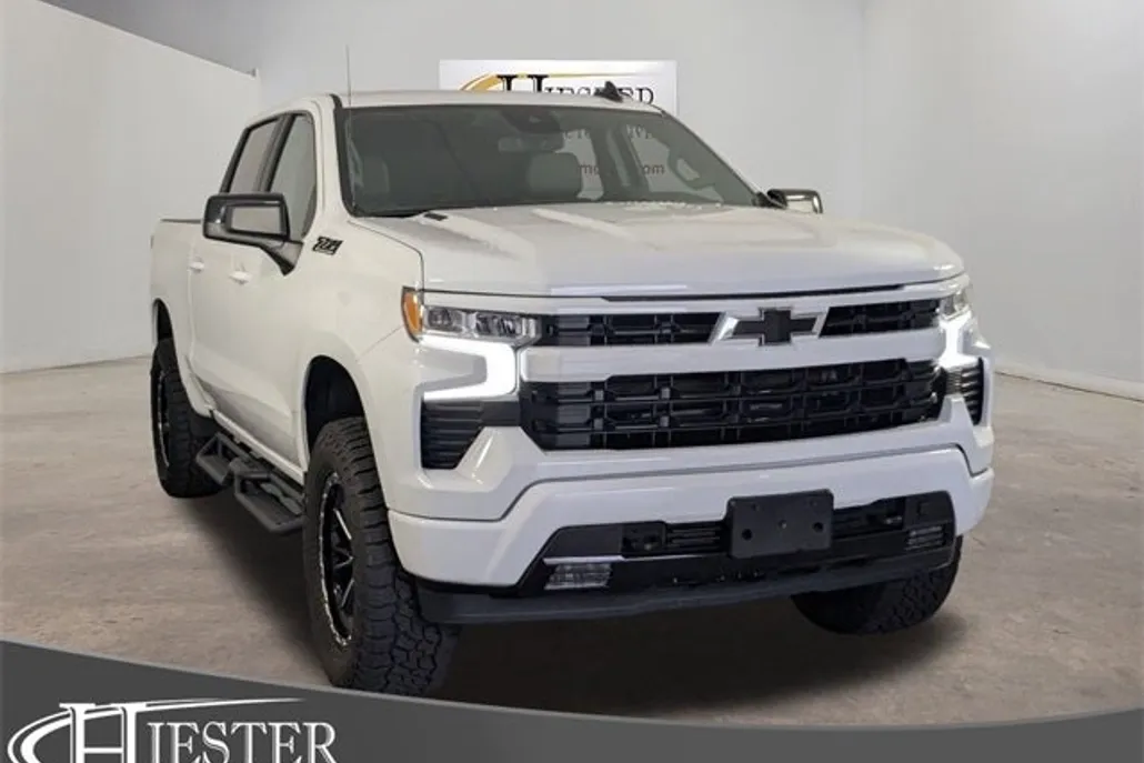2023 Chevrolet Silverado 1500 RST photo 1