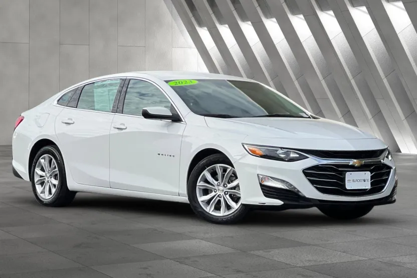 2023 Chevrolet Malibu 1LT photo 1