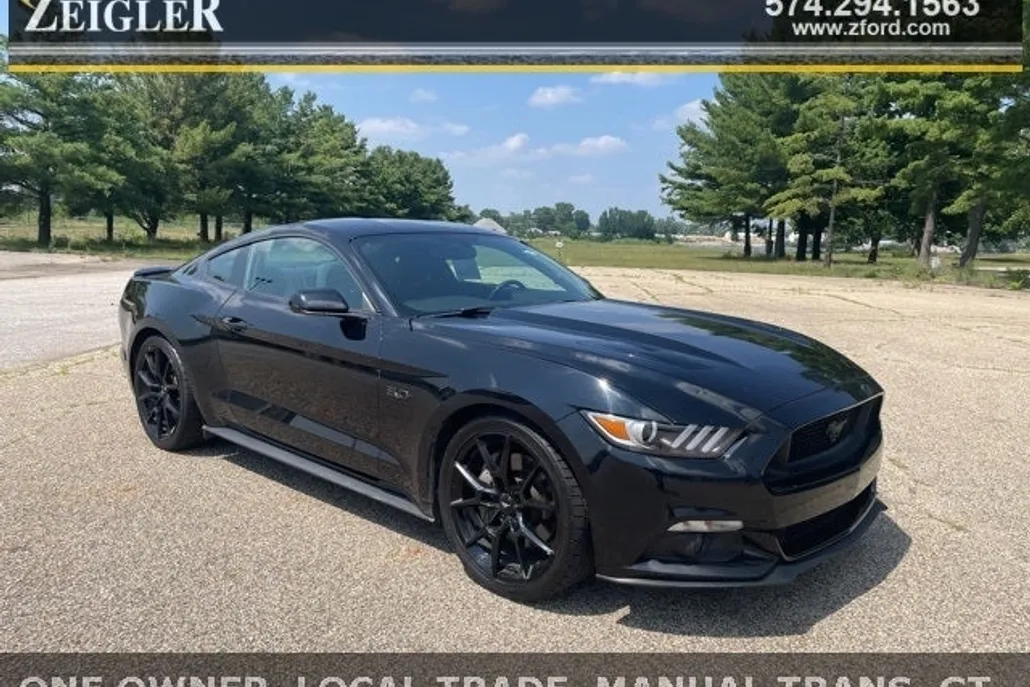 2016 Ford Mustang GT photo 1