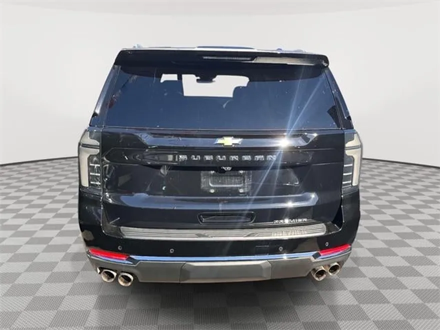2025 Chevrolet Suburban Premier photo 1