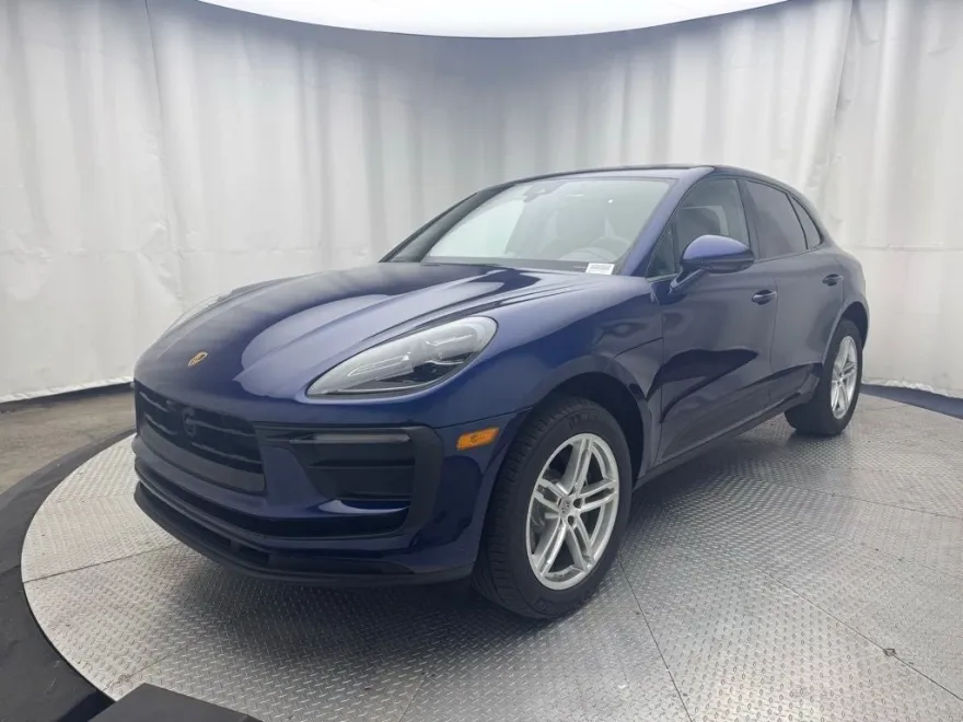 2025 Porsche Macan Base photo 1