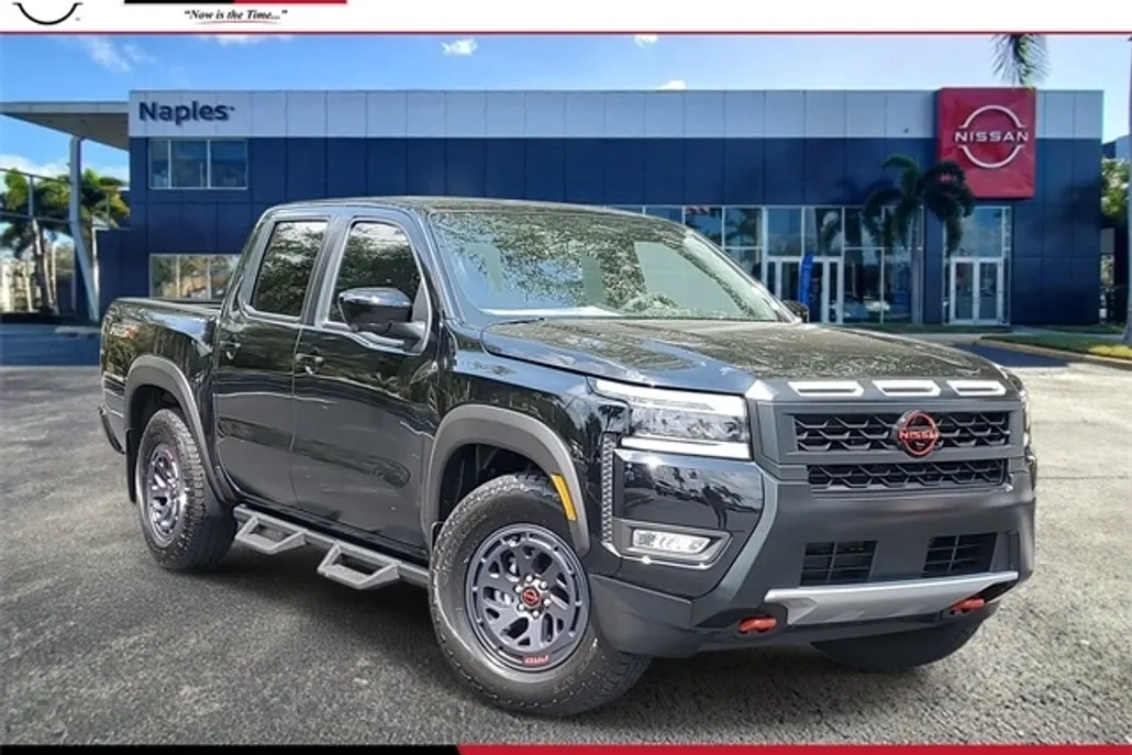 2025 Nissan Frontier Crew Cab photo 1