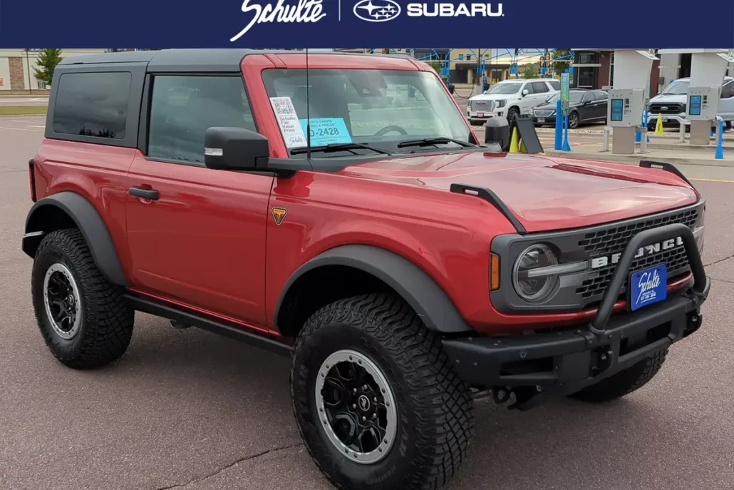 2023 Ford Bronco Badlands photo 1