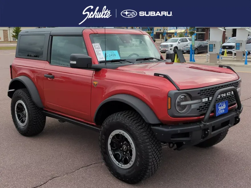 2023 Ford Bronco Badlands photo 1