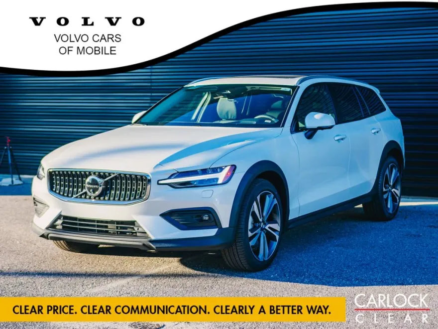 2025 Volvo V60 Cross Country B5 Plus photo 1