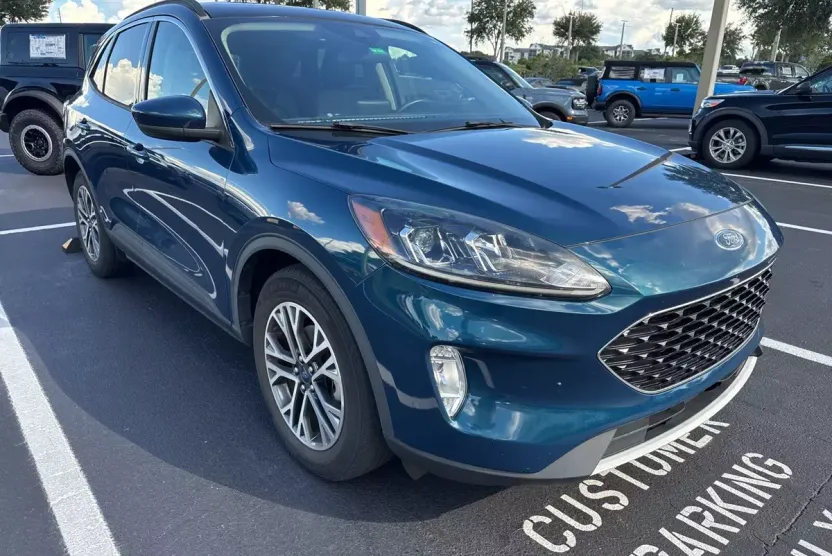 2020 Ford Escape SEL photo 1
