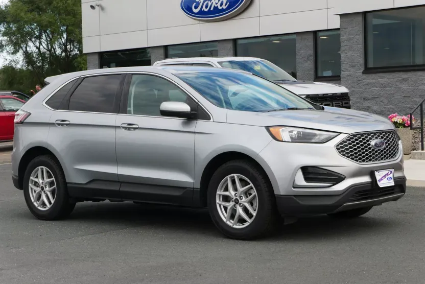 2024 Ford Edge SEL photo 1