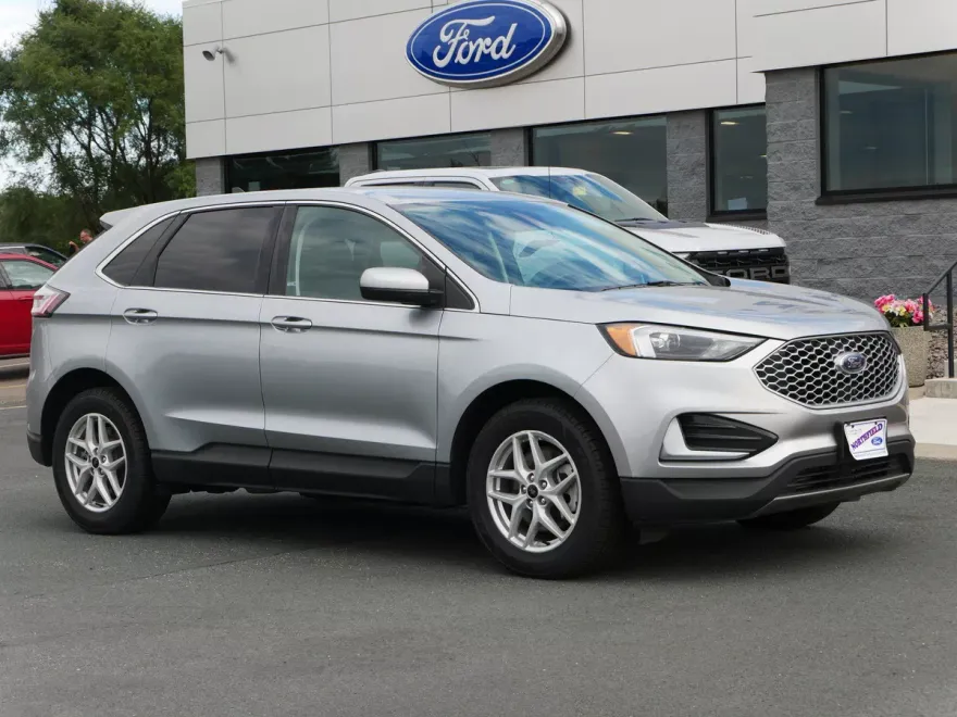 2024 Ford Edge SEL photo 1