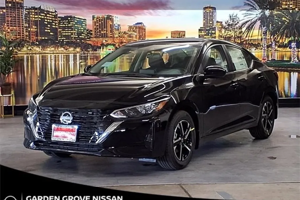2025 Nissan Sentra SV photo 1