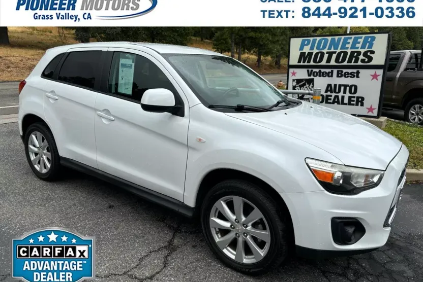 2015 Mitsubishi Outlander Sport ES photo 1