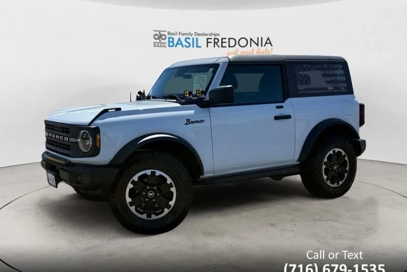 2021 Ford Bronco Base photo 1