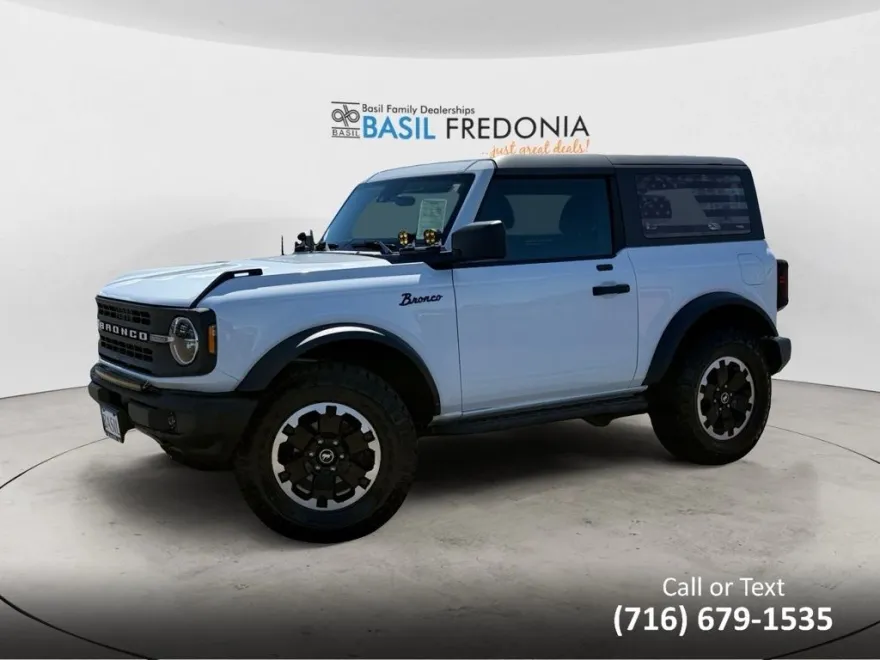 2021 Ford Bronco Base photo 1