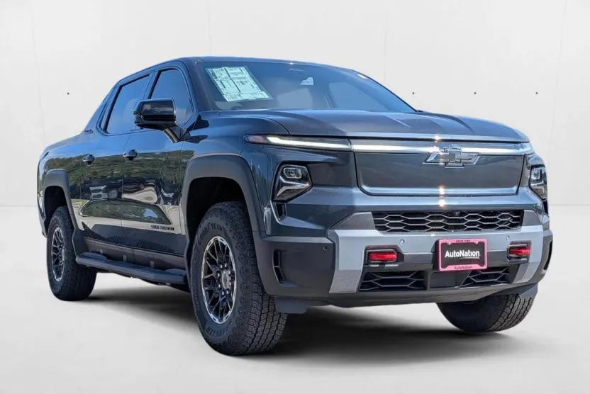 2026 Chevrolet Silverado EV Trail Boss photo 1