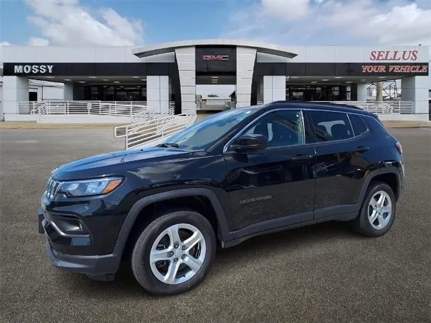 2024 Jeep Compass Latitude photo 1