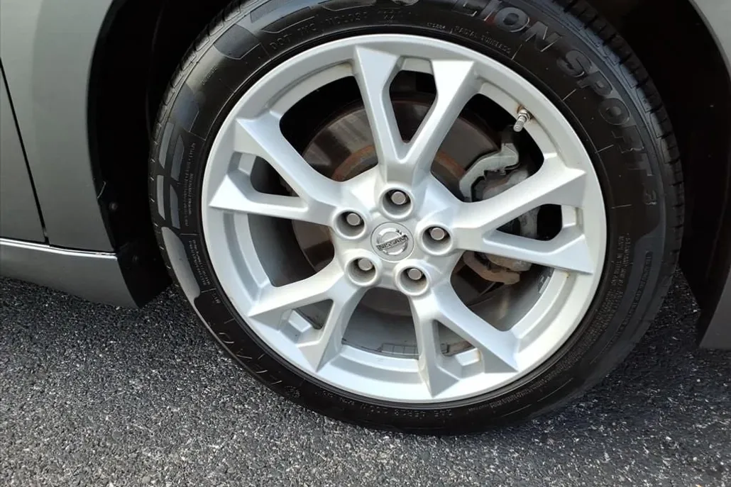 2014 Nissan Maxima SV photo 1