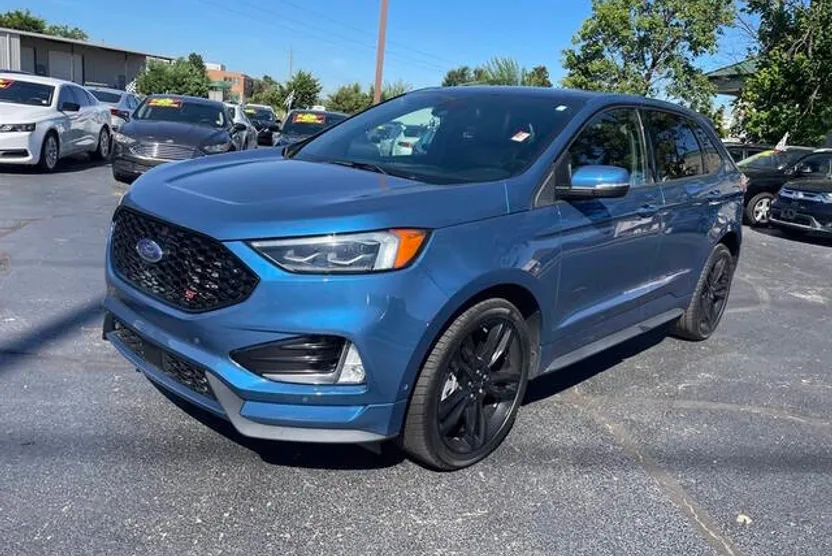 2020 Ford Edge ST photo 1