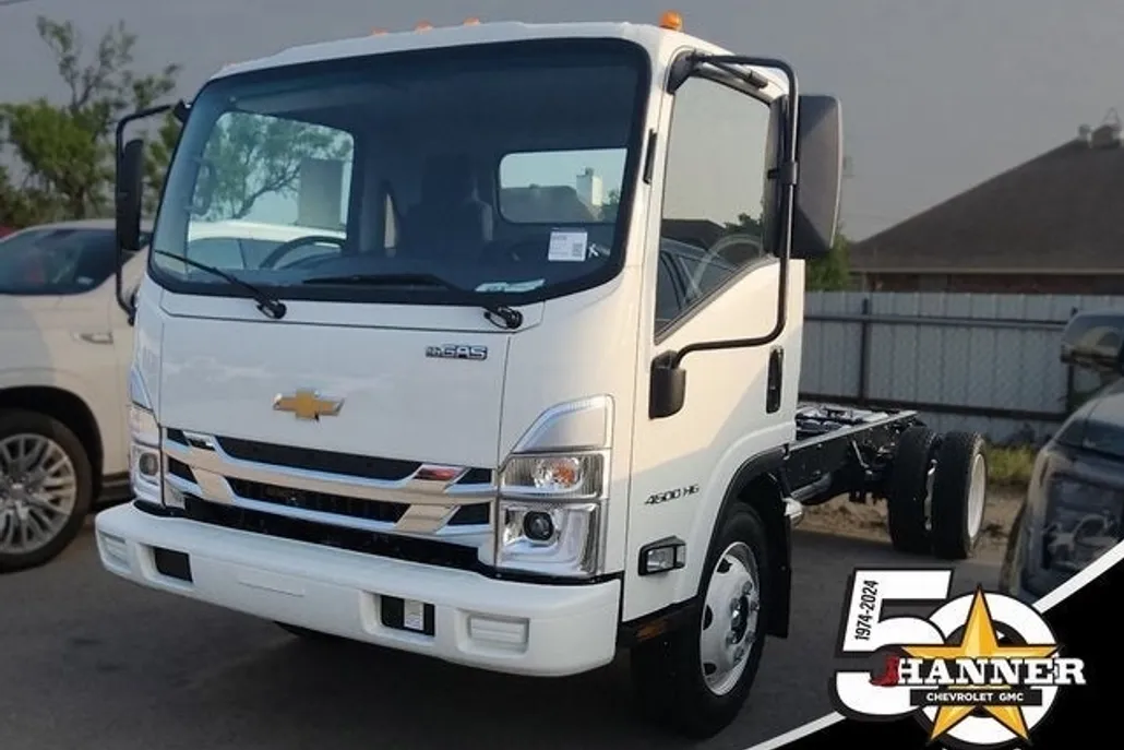 2024 Chevrolet Silverado 4500HD Base photo 1