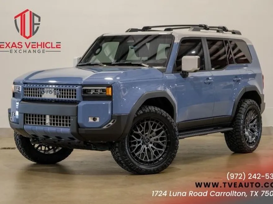 2025 Toyota Land Cruiser Premium photo 1