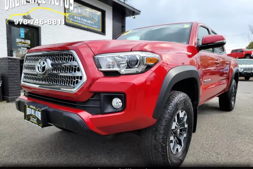 2017 Toyota Tacoma TRD Double Cab V6 4x4 photo 1