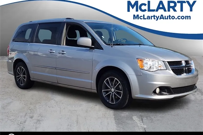 2017 Dodge Grand Caravan SXT photo 1