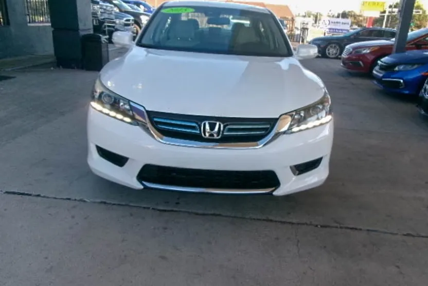2015 Honda Accord Hybrid EX-L photo 1