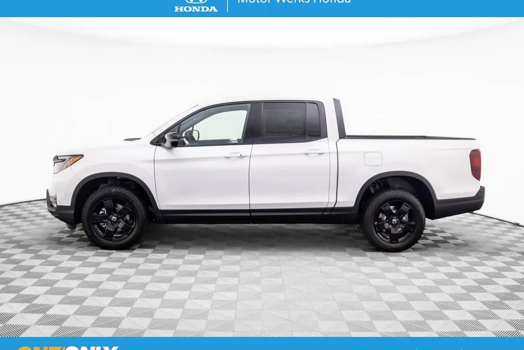 2025 Honda Ridgeline Black Edition photo 1