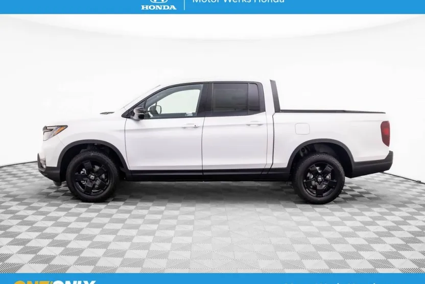 2025 Honda Ridgeline Black Edition photo 1