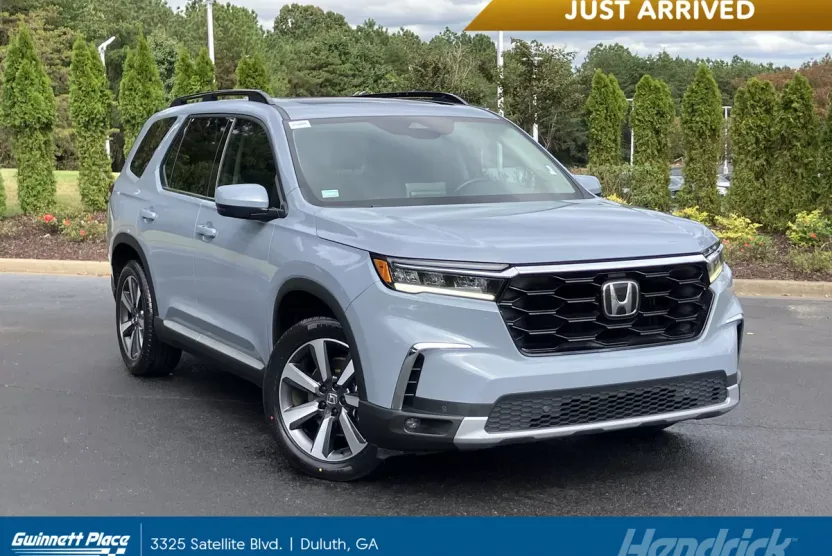 2023 Honda Pilot Touring photo 1