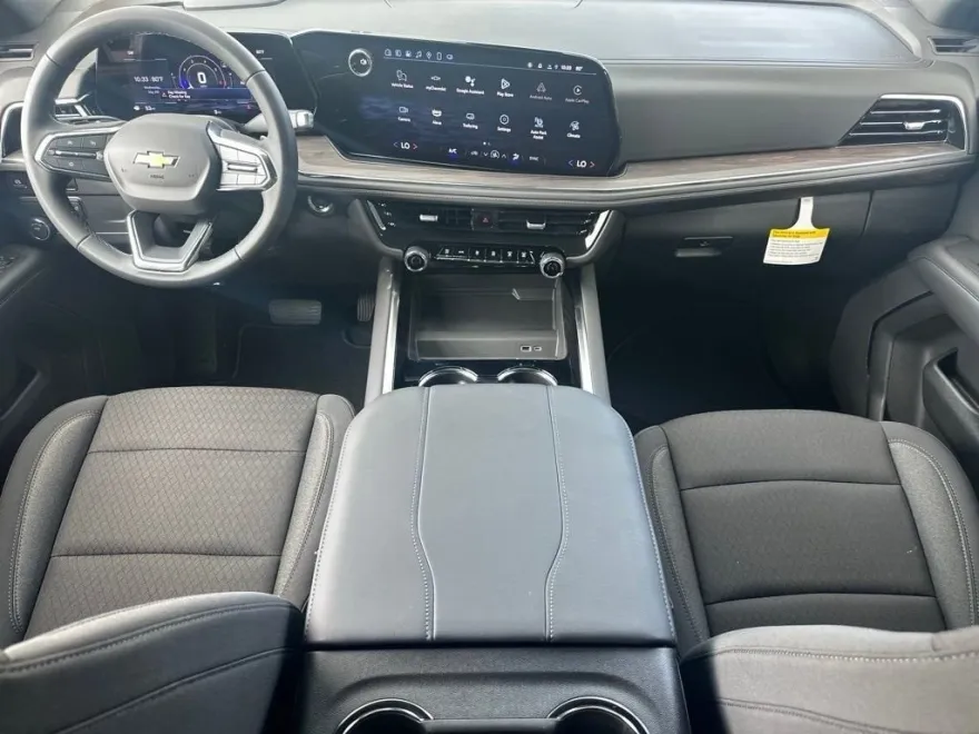 2025 Chevrolet Tahoe LS photo 1