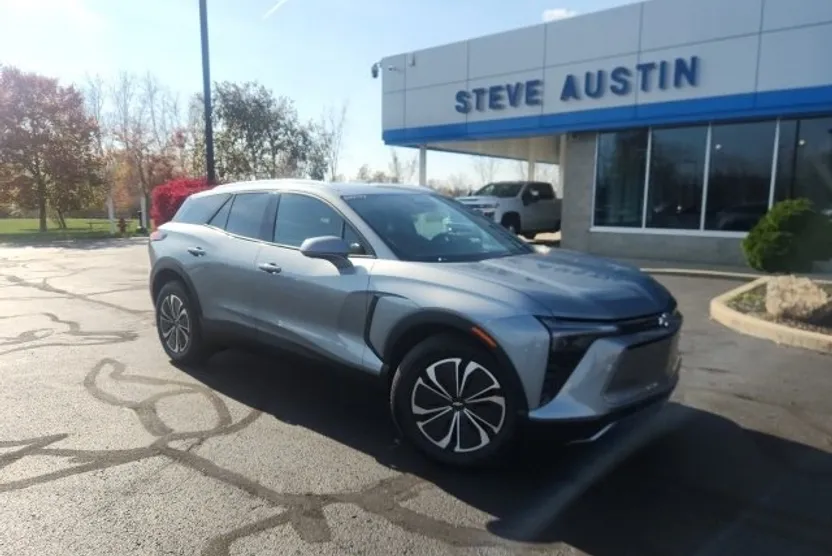 2025 Chevrolet Blazer EV photo 1