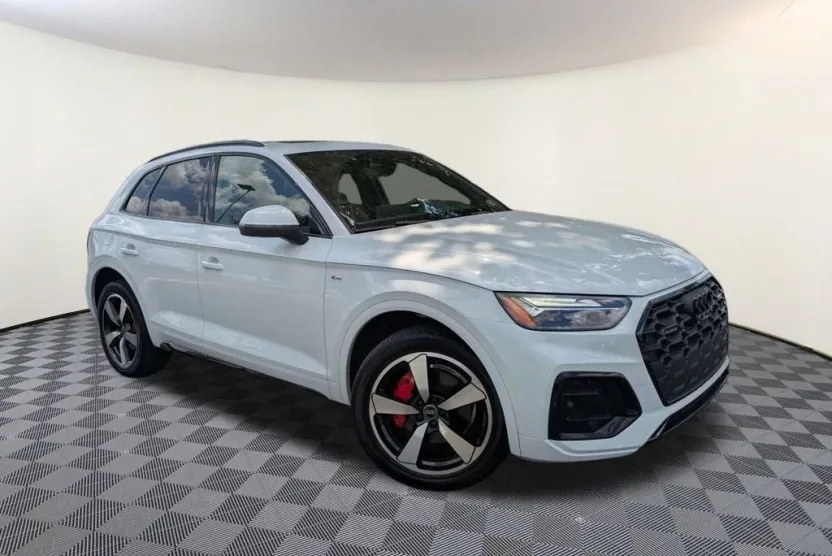 2024 Audi Q5 45 S line Premium Plus photo 1