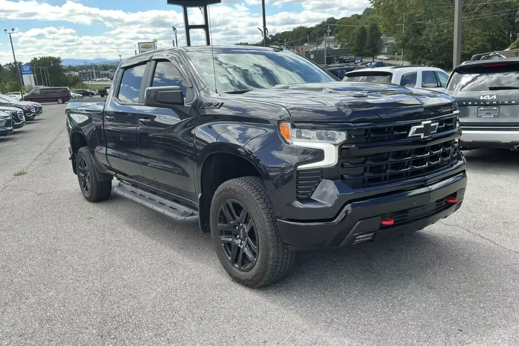 2024 Chevrolet Silverado 1500 LT Trail Boss photo 1