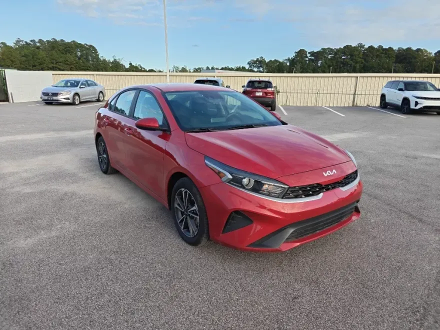 2024 Kia Forte LXS photo 1