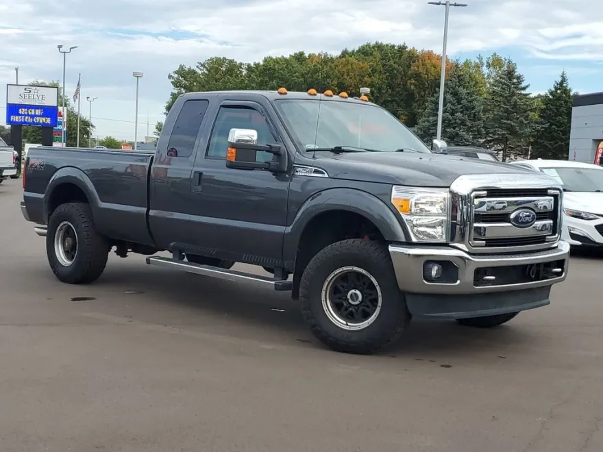 2016 Ford F-250 XLT photo 1
