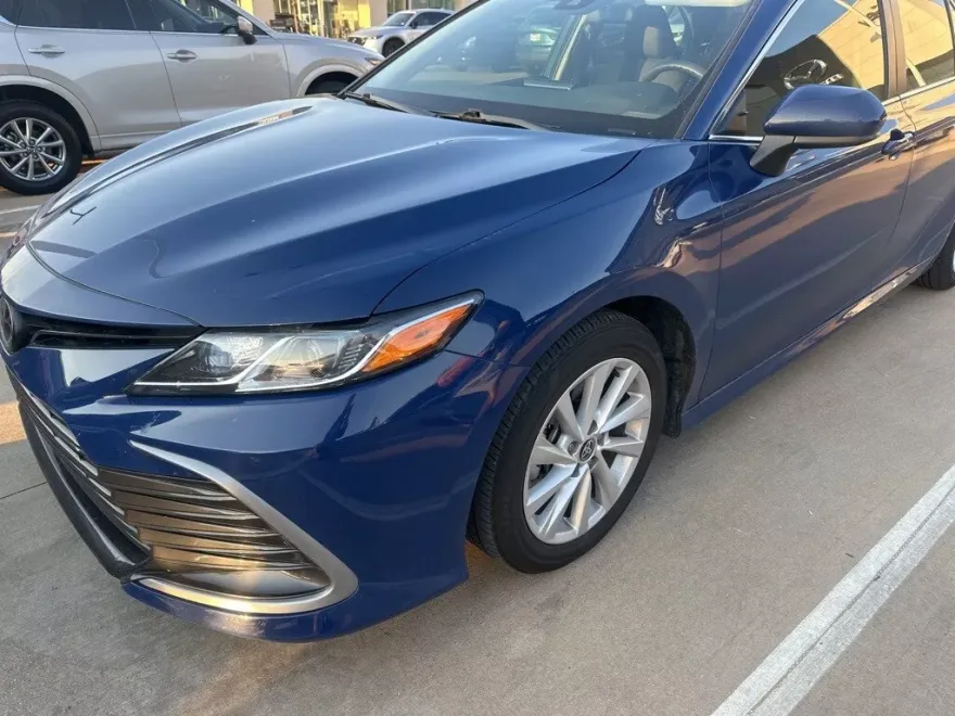 2024 Toyota Camry LE photo 1