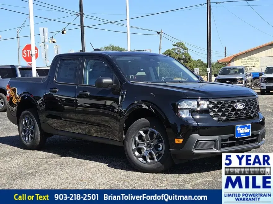 2025 Ford Maverick XLT photo 1