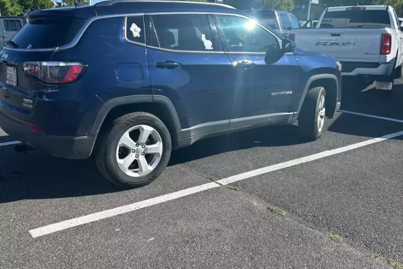 2021 Jeep Compass Latitude photo 1