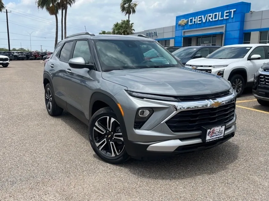 2025 Chevrolet Trailblazer LT photo 1