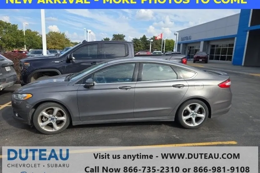 2014 Ford Fusion SE photo 1