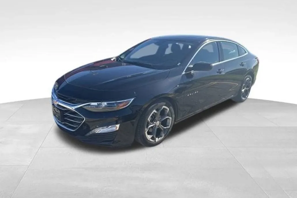 2024 Chevrolet Malibu 1LT photo 1