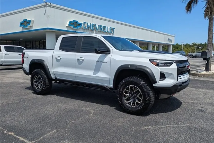 2024 Chevrolet Colorado ZR2 photo 1