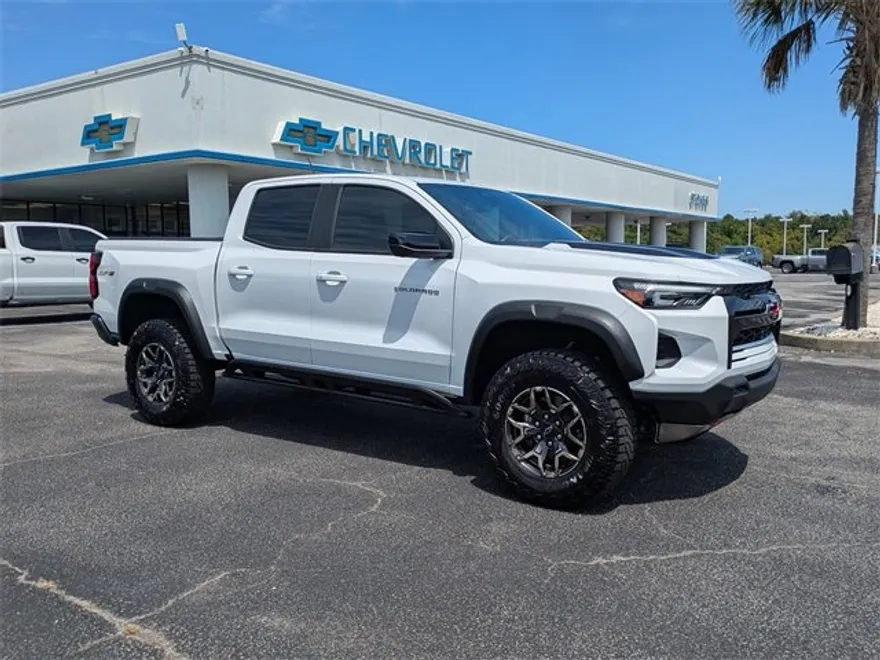 2024 Chevrolet Colorado ZR2 photo 1
