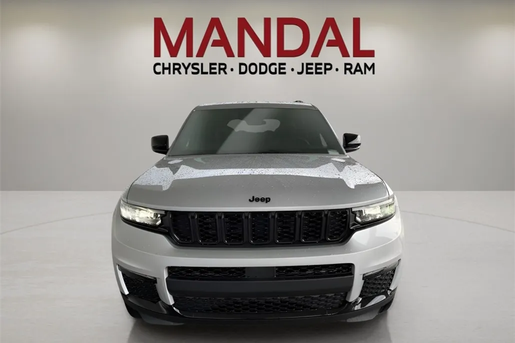 2025 Jeep Grand Cherokee Limited photo 1