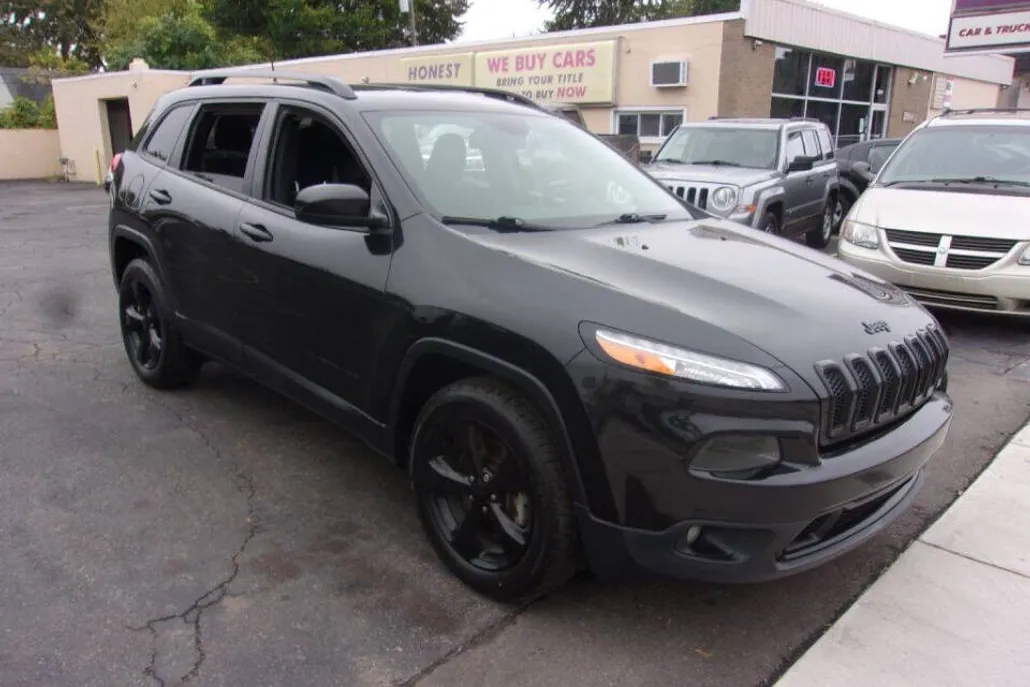 2016 Jeep Cherokee Latitude photo 1