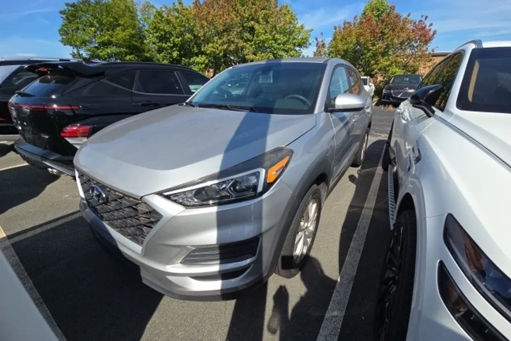 2020 Hyundai Tucson SE photo 1